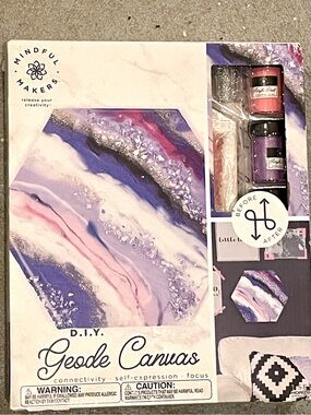 NEW IN BOX Mindful Makers D.I.Y. Geode Canvas Kit - Purple & Pink